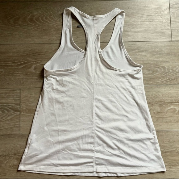 Lolë white racerback tank - Picture 2 of 4